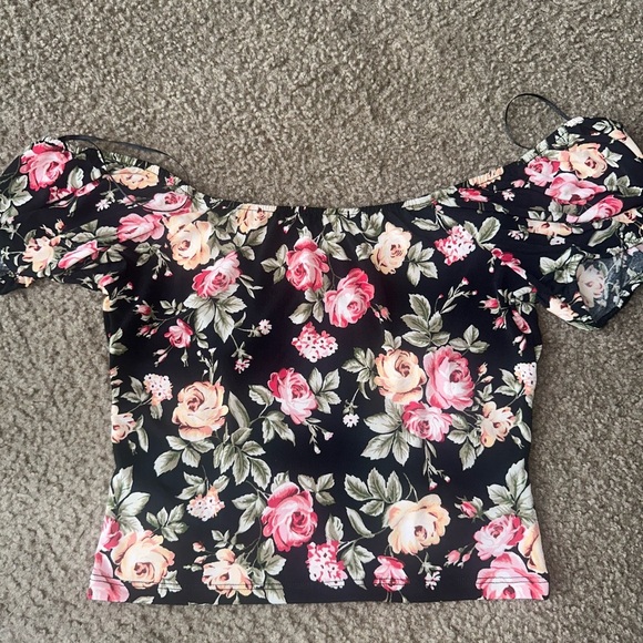 Ambiance Black and Pink Ruffled Crop Blouse - Picture 5 of 6